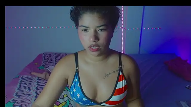 Snapshot of Charlothe_18 chatting on 02.20.26 Charlothe 18 online show from 02.20.26