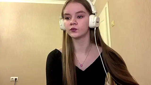 AgnesShy  online show from 02.21.26