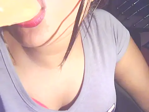 Nusrat Faria online show from 05.19.26