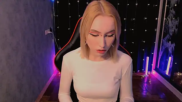 Snapshot of crybambi chatting on 02.14.26 crybambi online show from 02.14.26