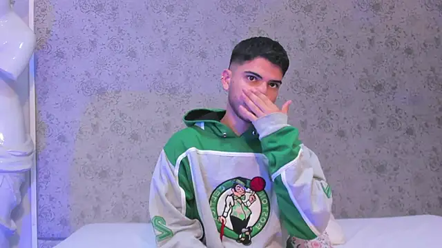 Apolo Gray online show from 02.08.26