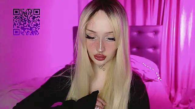 Snapshot of Lolykari chatting on 02.28.26 Lolykari online show from 02.28.26