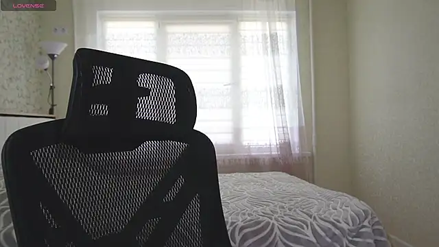 Nellie baby online show from 04.02.26