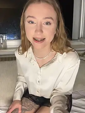 Snapshot of romyxxs chatting on 02.28.26 romyxxs online show from 02.28.26