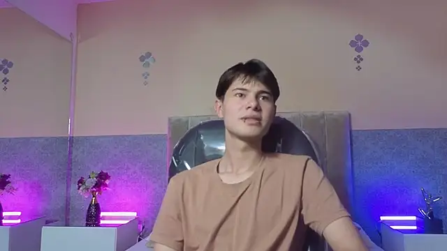 Snapshot of Derek_Sinn chatting on 03.02.26 Derek Sinn online show from 03.02.26