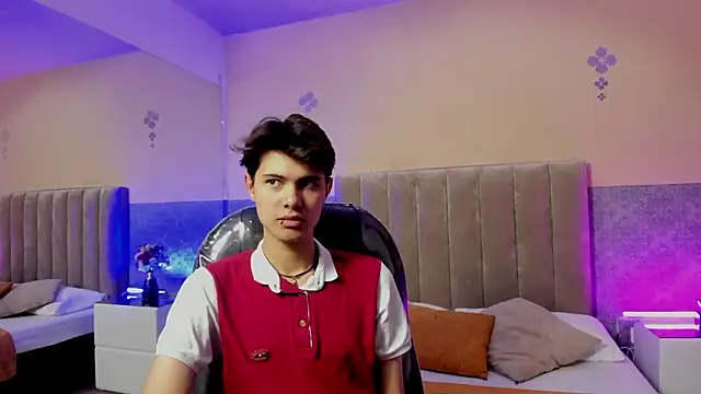 Snapshot of Derek_Sinn chatting on 03.16.26 Derek Sinn online show from 03.16.26