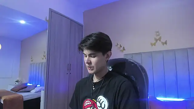 Snapshot of Derek_Sinn chatting on 03.20.26 Derek Sinn online show from 03.20.26