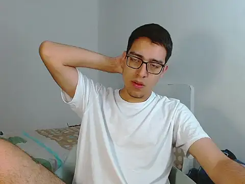 Snapshot of NickFin chatting on 04.21.26 NickFin online show from 04.21.26