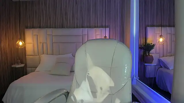 Snapshot of Ravenn21x chatting on 02.24.26 Ravenn21x online show from 02.24.26