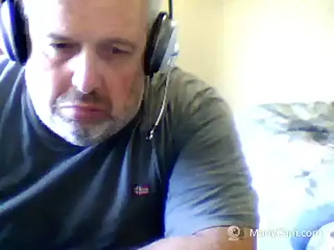 Snapshot of swichcassanesi chatting on 05.22.26 swichcassanesi online show from 05.22.26