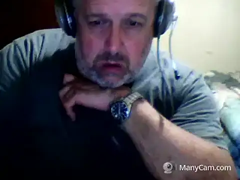 Snapshot of swichcassanesi chatting on 05.25.26 swichcassanesi online show from 05.25.26