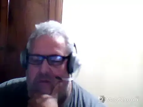 Snapshot of swichcassanesi chatting on 06.02.26 swichcassanesi online show from 06.02.26