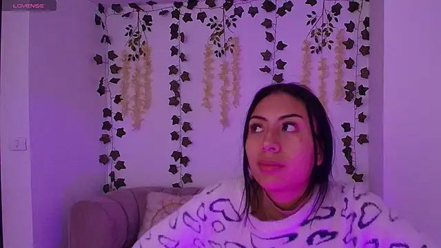 Stephanie Fontaine online show from 03.11.26