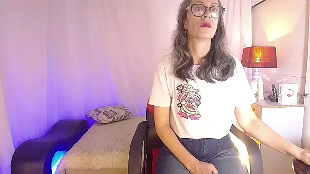 laurasofia45 online show from 03.31.26