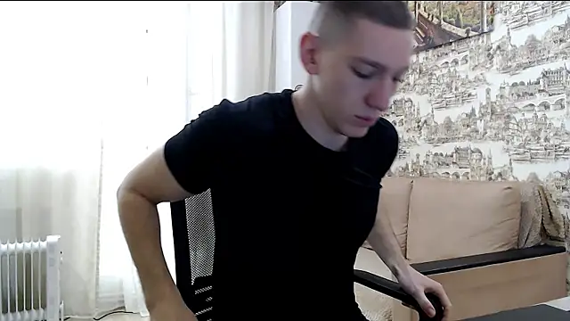 Snapshot of markbodrov chatting on 05.17.26 markbodrov online show from 05.17.26