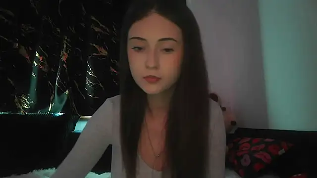 Snapshot of karlaluuvv chatting on 03.20.26 karlaluuvv online show from 03.20.26