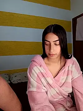 Snapshot of Anjinha_nenem chatting on 05.04.26 Anjinha nenem online show from 05.04.26