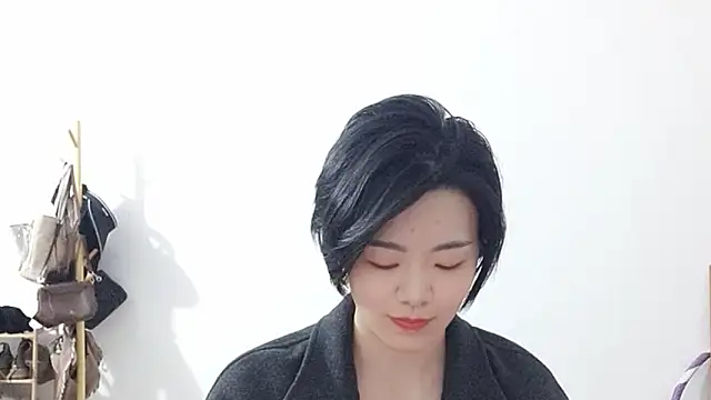 Snapshot of Nikishine chatting on 03.19.26 Nikishine online show from 03.19.26