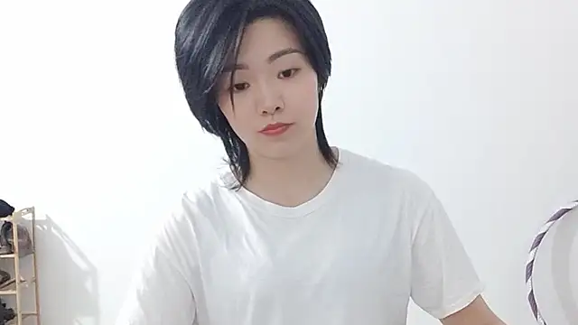Snapshot of Nikishine chatting on 04.13.26 Nikishine online show from 04.13.26