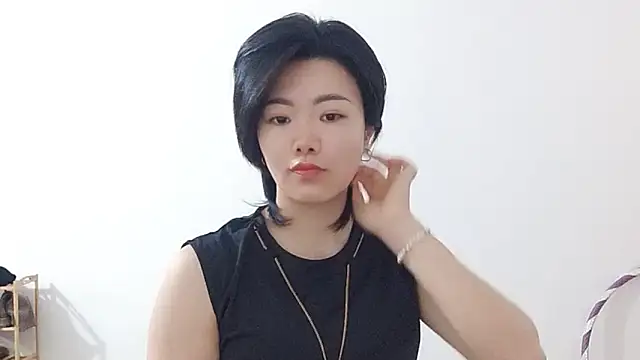 Snapshot of Nikishine chatting on 04.15.26 Nikishine online show from 04.15.26
