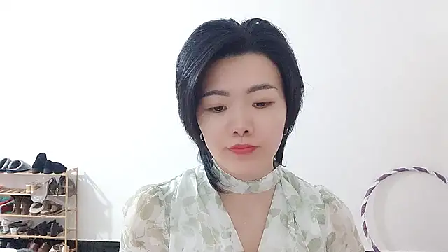 Snapshot of Nikishine chatting on 04.16.26 Nikishine online show from 04.16.26