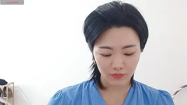 Snapshot of Nikishine chatting on 04.18.26 Nikishine online show from 04.18.26