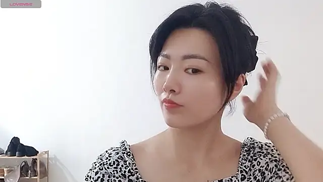 Snapshot of Nikishine chatting on 04.21.26 Nikishine online show from 04.21.26