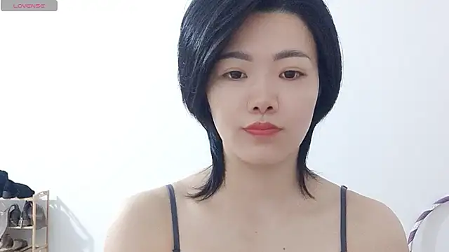 Snapshot of Nikishine chatting on 04.22.26 Nikishine online show from 04.22.26
