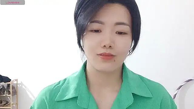 Snapshot of Nikishine chatting on 04.25.26 Nikishine online show from 04.25.26