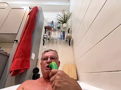 Snapshot of Korni1960 chatting on 04.11.26 Korni1960 online show from 04.11.26