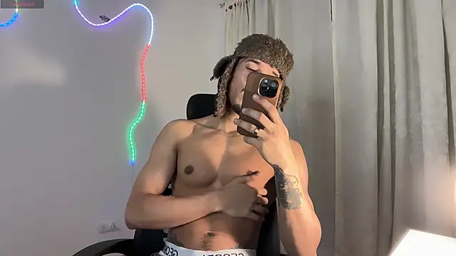 Snapshot of rafael_stone11 chatting on 02.28.26 rafael stone11 online show from 02.28.26