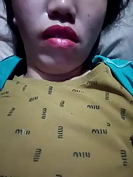 Snapshot of hot-luna- chatting on 02.21.26 hot-luna- online show from 02.21.26