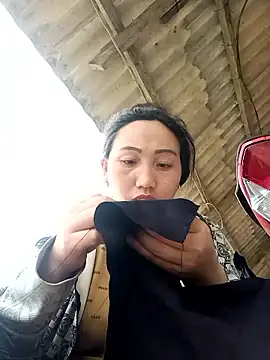 Snapshot of hot-luna- chatting on 03.25.26 hot-luna- online show from 03.25.26