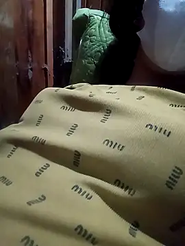 Snapshot of hot-luna- chatting on 04.04.26 hot-luna- online show from 04.04.26