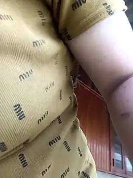 Snapshot of hot-luna- chatting on 04.11.26 hot-luna- online show from 04.11.26