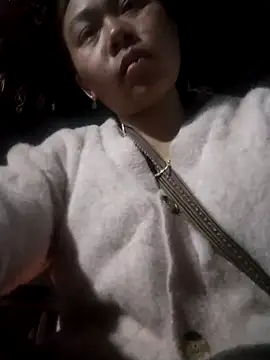 Snapshot of Bella-222 chatting on 02.05.26 Bella-222 online show from 02.05.26