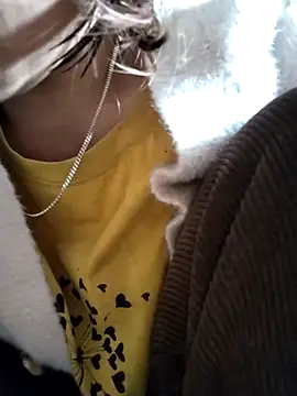 Snapshot of Bella-222 chatting on 03.10.26 Bella-222 online show from 03.10.26