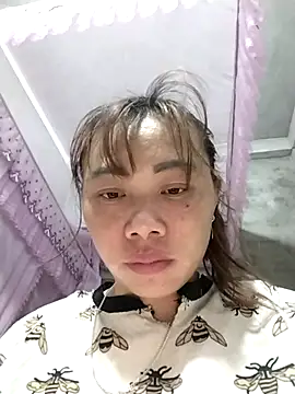 Snapshot of Bella-222 chatting on 03.19.26 Bella-222 online show from 03.19.26