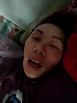 Snapshot of Bella-222 chatting on 04.11.26 Bella-222 online show from 04.11.26