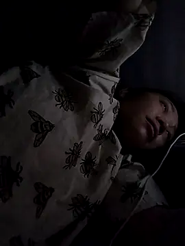 Snapshot of Bella-222 chatting on 04.11.26 Bella-222 online show from 04.11.26