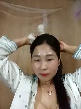 Snapshot of Dunk-namic chatting on 04.15.26 Dunk-namic online show from 04.15.26