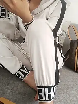 Snapshot of Leexus-niew chatting on 02.01.26 Leexus-niew online show from 02.01.26