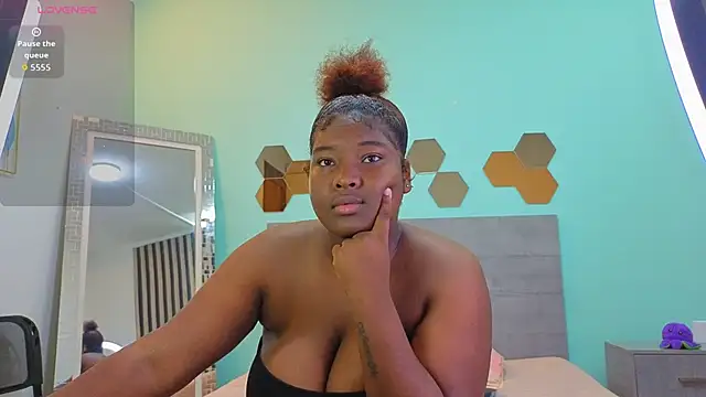 Snapshot of DanielaGil7 chatting on 03.31.26 DanielaGil7 online show from 03.31.26