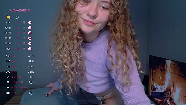 Snapshot of Milounee chatting on 05.31.26 Milounee online show from 05.31.26