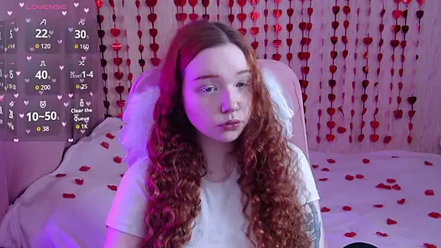 Snapshot of idaredfoxx chatting on 02.14.26 idaredfoxx online show from 02.14.26