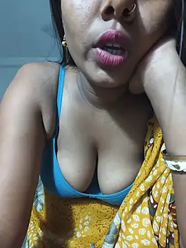 Snapshot of Mahira06 chatting on 06.25.26 Mahira06 online show from 06.25.26