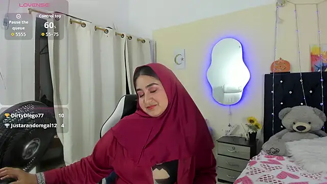 Snapshot of SamiraAwada chatting on 04.24.26 SamiraAwada online show from 04.24.26