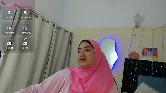 Snapshot of SamiraAwada chatting on 04.30.26 SamiraAwada online show from 04.30.26