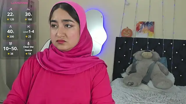 Snapshot of SamiraAwada chatting on 05.19.26 SamiraAwada online show from 05.19.26