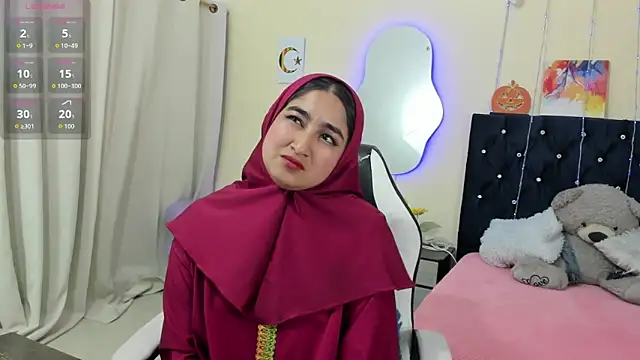 Snapshot of SamiraAwada chatting on 05.22.26 SamiraAwada online show from 05.22.26